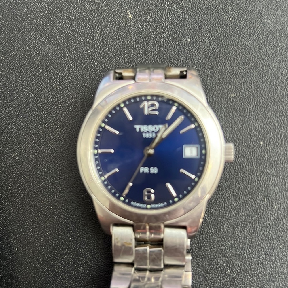 Vintage Legit Tissot watch approx 37mm